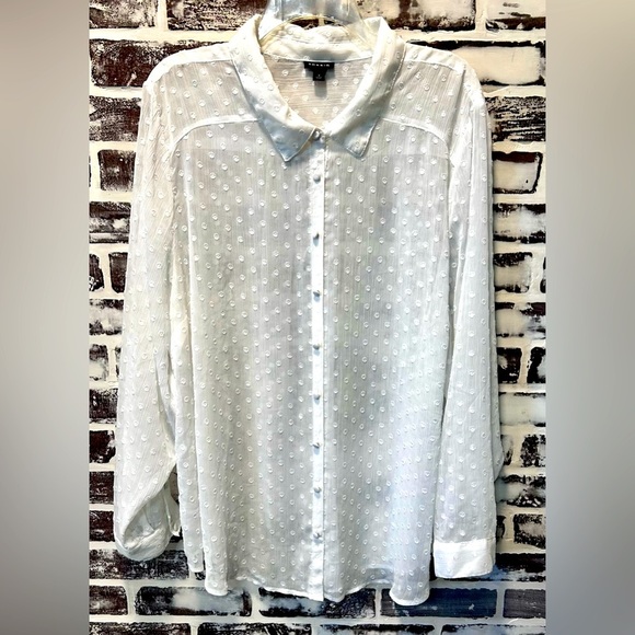 Torrid | Women Madison White Button-Up Shirt Chiffon Clip Dot Blouse Size 4 (4X) - Picture 1 of 7
